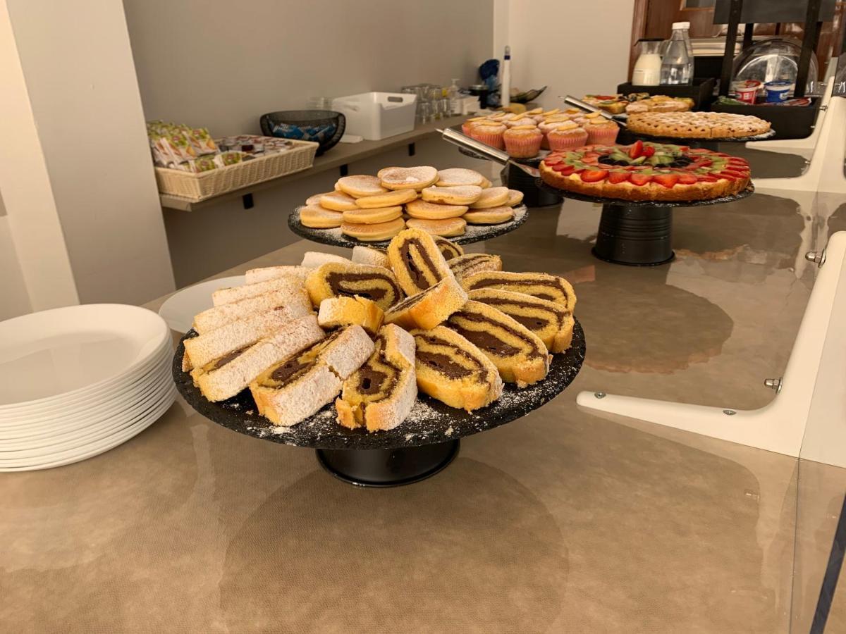 Hotel Levante Convenzionato Aquafan E Oltremare Riccione Ngoại thất bức ảnh
