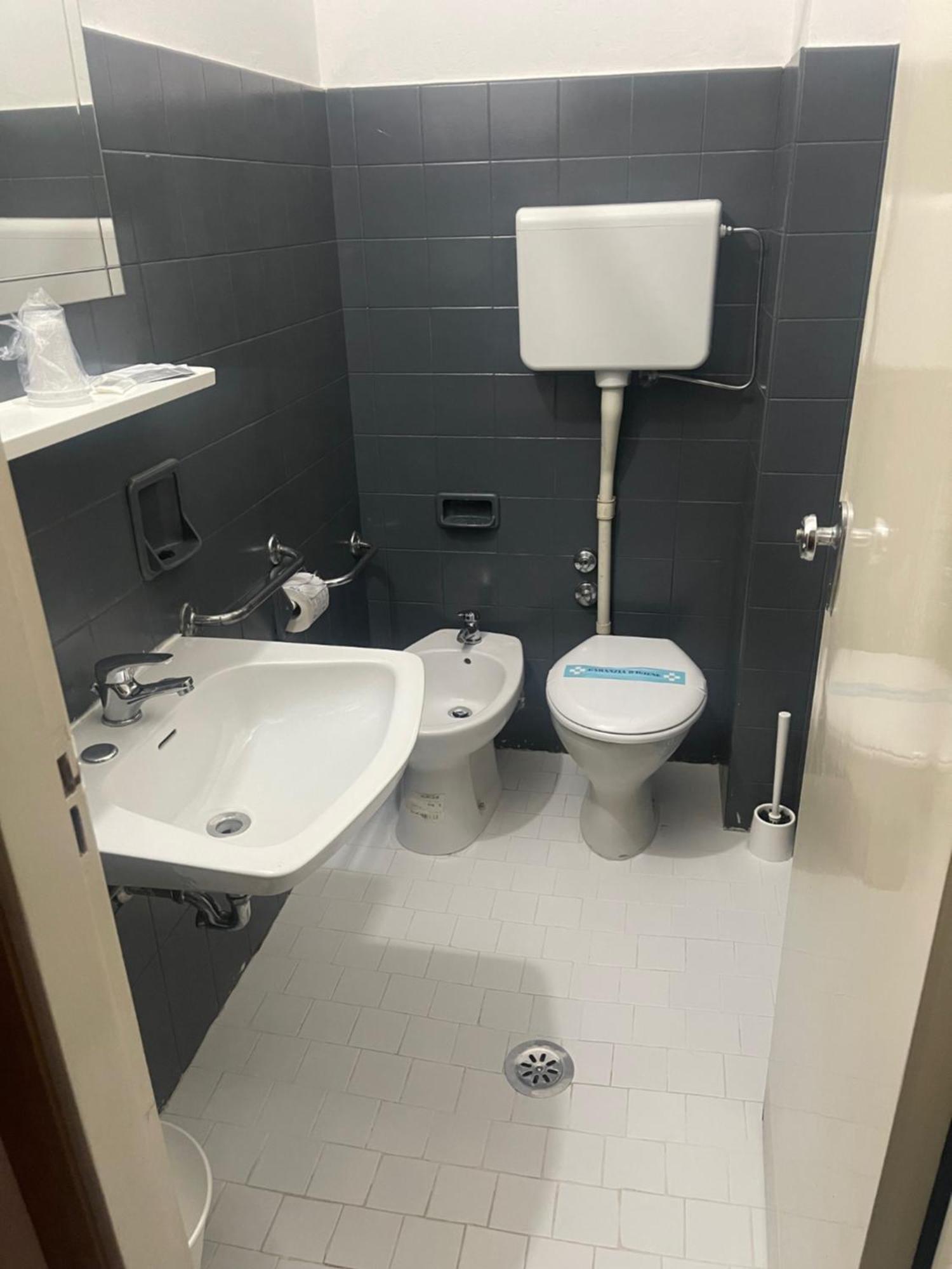 Hotel Levante Convenzionato Aquafan E Oltremare Riccione Ngoại thất bức ảnh